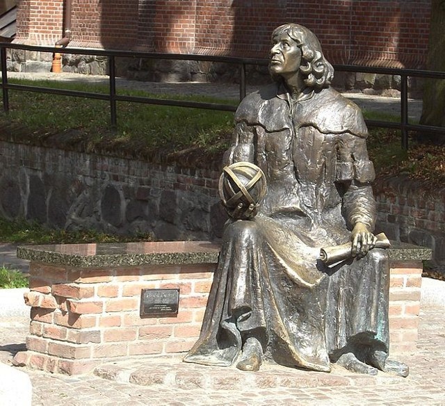 Źródło: http://commons.wikimedia.org/wiki/File:Kopernikus-Olsztyn.jpg?uselang=pl