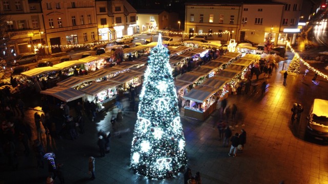 Ozdoby świąteczne w tym roku w Wągrowcu będą skromniejsze. Podobnie w Gołańczy