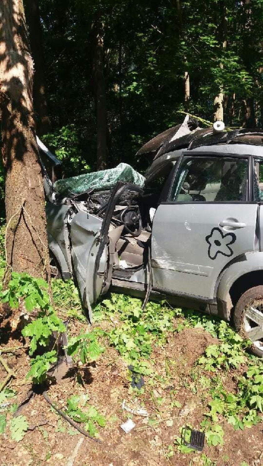 Wypadek drogowy z udziałem dwóch pojazdów w Pruścach