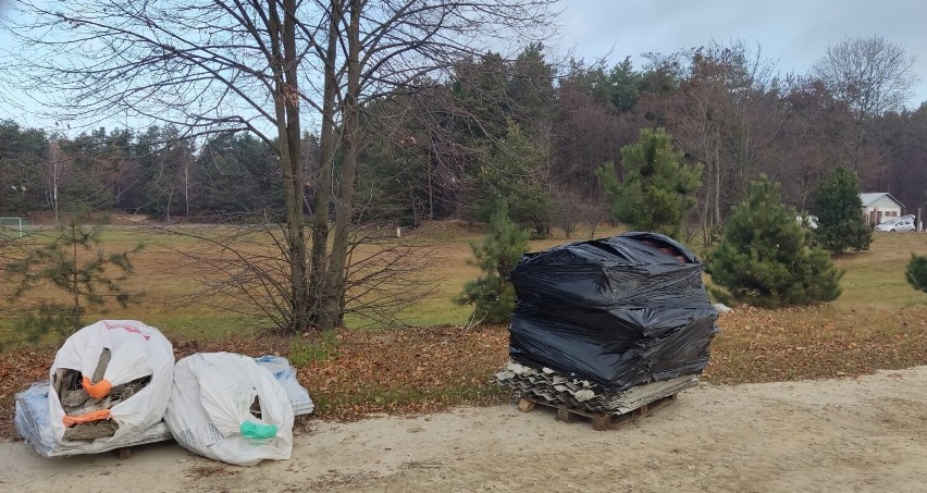 Ponad 85 ton niebezpiecznych odpadów zawierających azbest zebrano w gminie Leśniowice