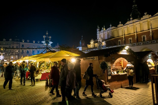 13.12.2016 krakow  
rynek glowny targi bozonarodzeniowe
 fot.anna kaczmarz  / dziennik polski / polska press