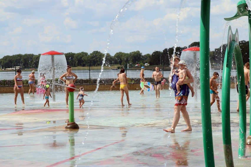 Słoneczny weekend nad Zalewem Zemborzyckim. Zobacz ZDJĘCIA 