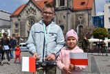 Święto Flagi w Tarnowskich Górach. Seniorzy ruszyli na rajd rowerowy