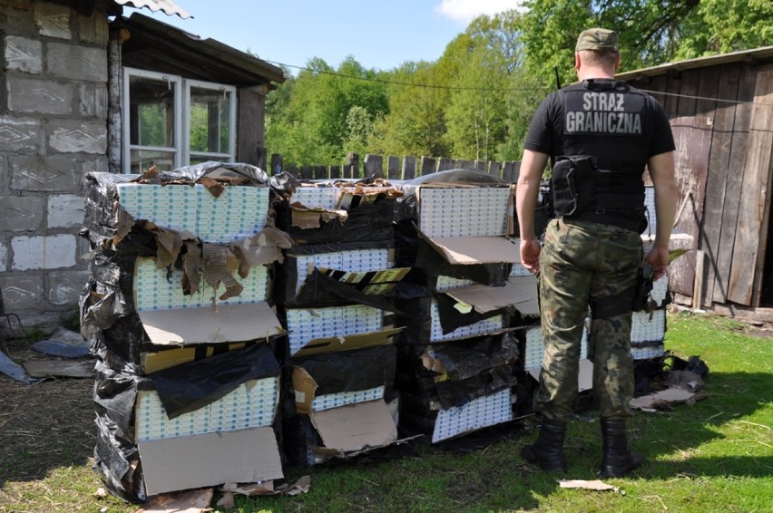 Papierosy z przemytu za niemal 400 tys. zł u trzech mieszkańców naszego powiatu