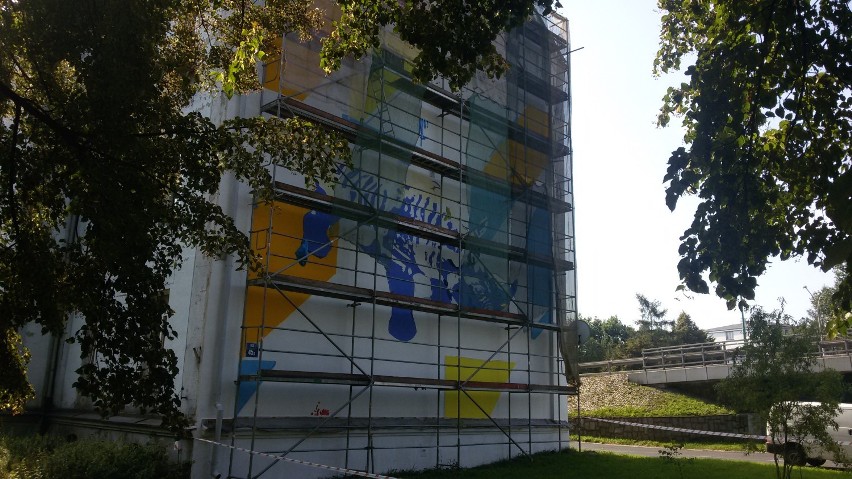 Nowy mural w Sosnowcu przy wejściu do Parku Sieleckiego [ZDJĘCIA]