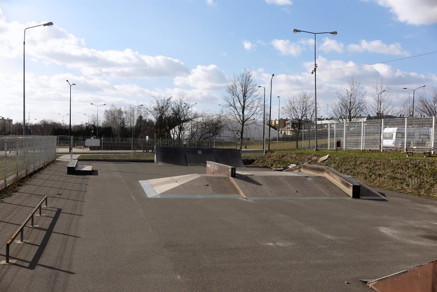 Skatepark w Piotrkowie powstał w 2006 roku, od tamtej pory...