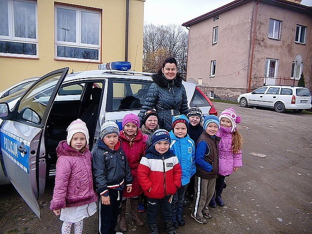 Przedszkole w Prusieku odwiedziła policjantka