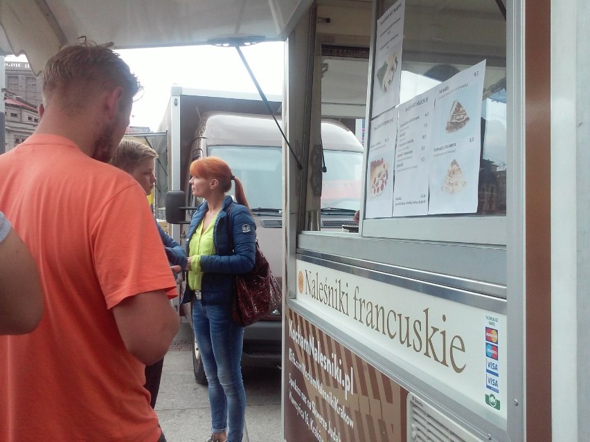 Katowice: Zlot food trucków. Trzydniowa uczta w plenerze [ZDJĘCIA]