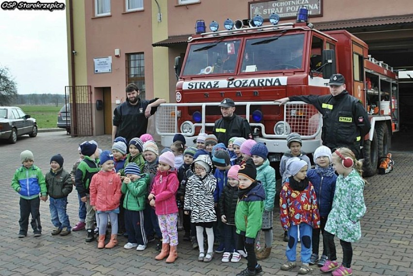 Dzieci u strażaków ze Starokrzepic [FOTO]