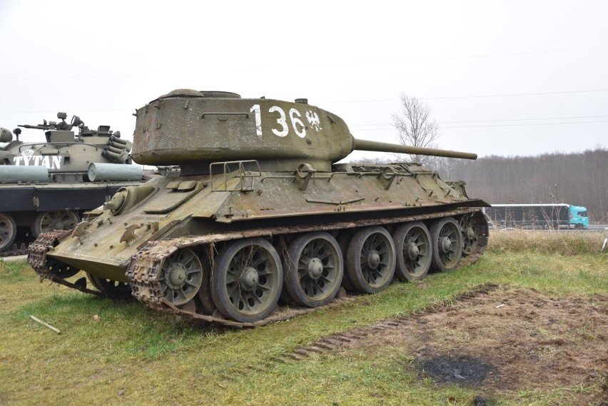 Tak prezentuje się czołg ze Sławna w Malechowie