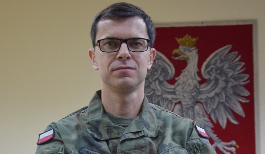 Major Michał Napierała, zastępca szefa WCR w Tychach...