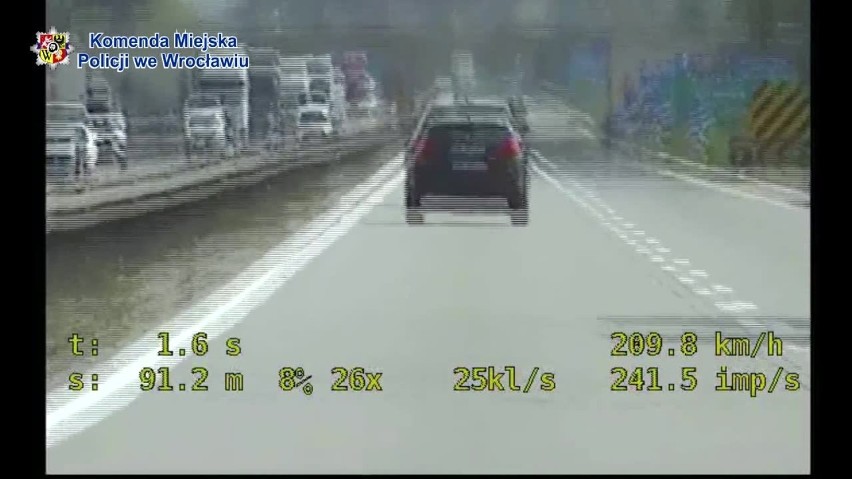Koreańczyk w BMW na A4 przekroczył prędkość o 101 km/h! [FILM]