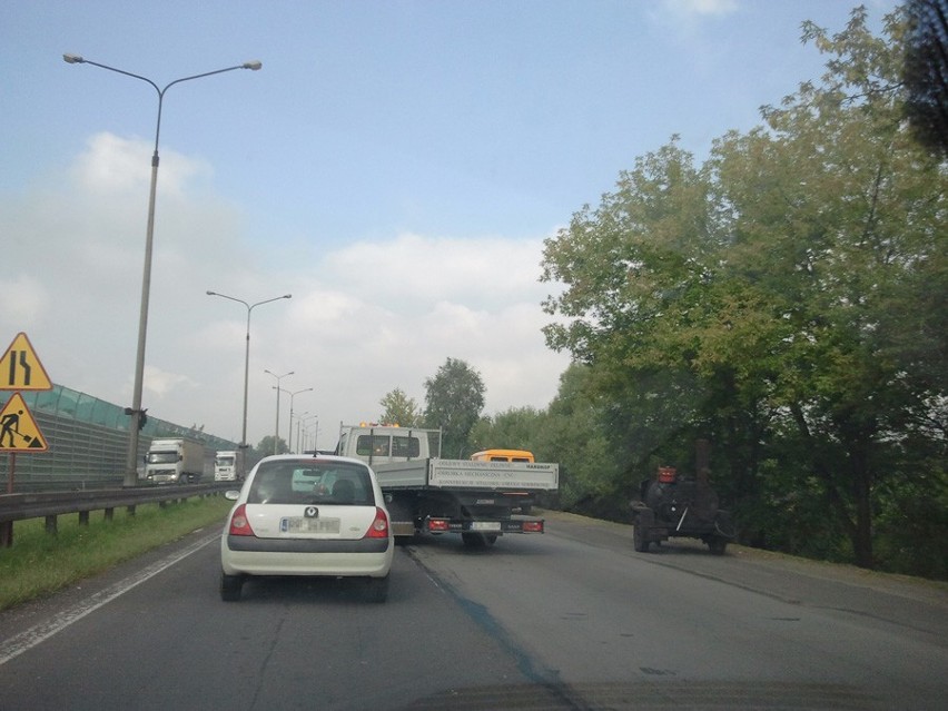 Dąbrowa Górnicza: Utrudnienia drogowe w rejonie skrzyżowania DK 94 z ulicą 11 listopada [ZDJĘCIA]