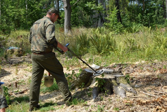 Grupa pasjonatów z gdańskiej Fundacji Latebra eksplorowała teren po dawnej stacji Gabel na trasie nieistniejącej linii kolejowej ze Słupska w kierunku Smołdzina i Główczyc. To inicjatywa Marii Łuczki-Furmanek, sołtys Wiklina.