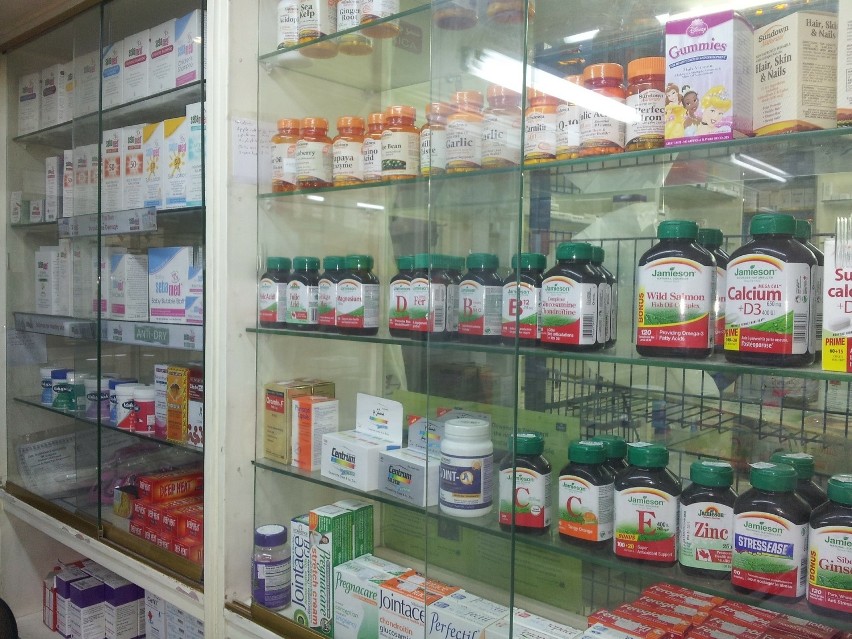 Farmaceuci bez specjalizacji lub w trakcie specjalizacji

W...