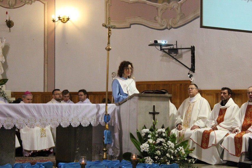 Piękny jubileusz 25-lecia Akcji Katolickiej w Ostrowcu. Zobacz zdjęcia