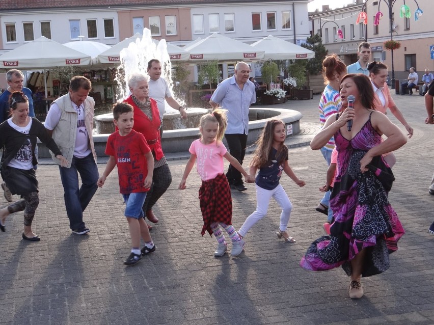 Grecki taniec i Gwiazdy po Osiemnastej na wieluńskiej City Plaży [ZDJĘCIA]