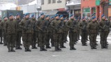 Ponad 170 ochotników złożyło przysięgę wojskową na Placu Pokoju [WIDEO]