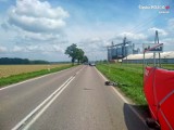  Tragiczny wypadek w Łanach Wielkich na ulicy Łabędzkiej. Rowerzysta zginął pod kołami volvo