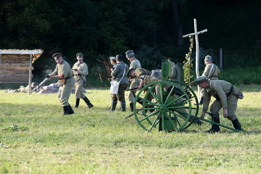 Widowisko historyczne „Rok 1920 – z Jasła do Firlejówki”...