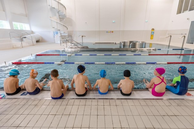 Aqua Fordon w Fordonie to nowa, ale już popularna pływalnia. Podziału na pływaków zaszczepionych i niezaszczepionych tu nie ma, ale pytanie o certfikat covidowy pada - kiedy limit osób na basenie zostaje osiągnięty.