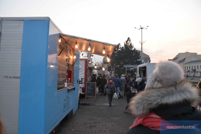 Strefa Smaków Food Trucków podczas Jarmarku Bożonarodzeniowego 2018 we Włocławku [zdjęcia]