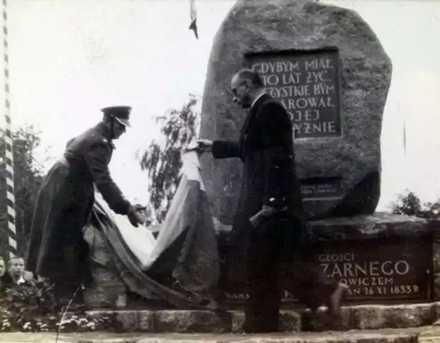 Odsłonięcie pomnika Artura Zawiszy Czarnego w Łowiczu (rok 1938)
