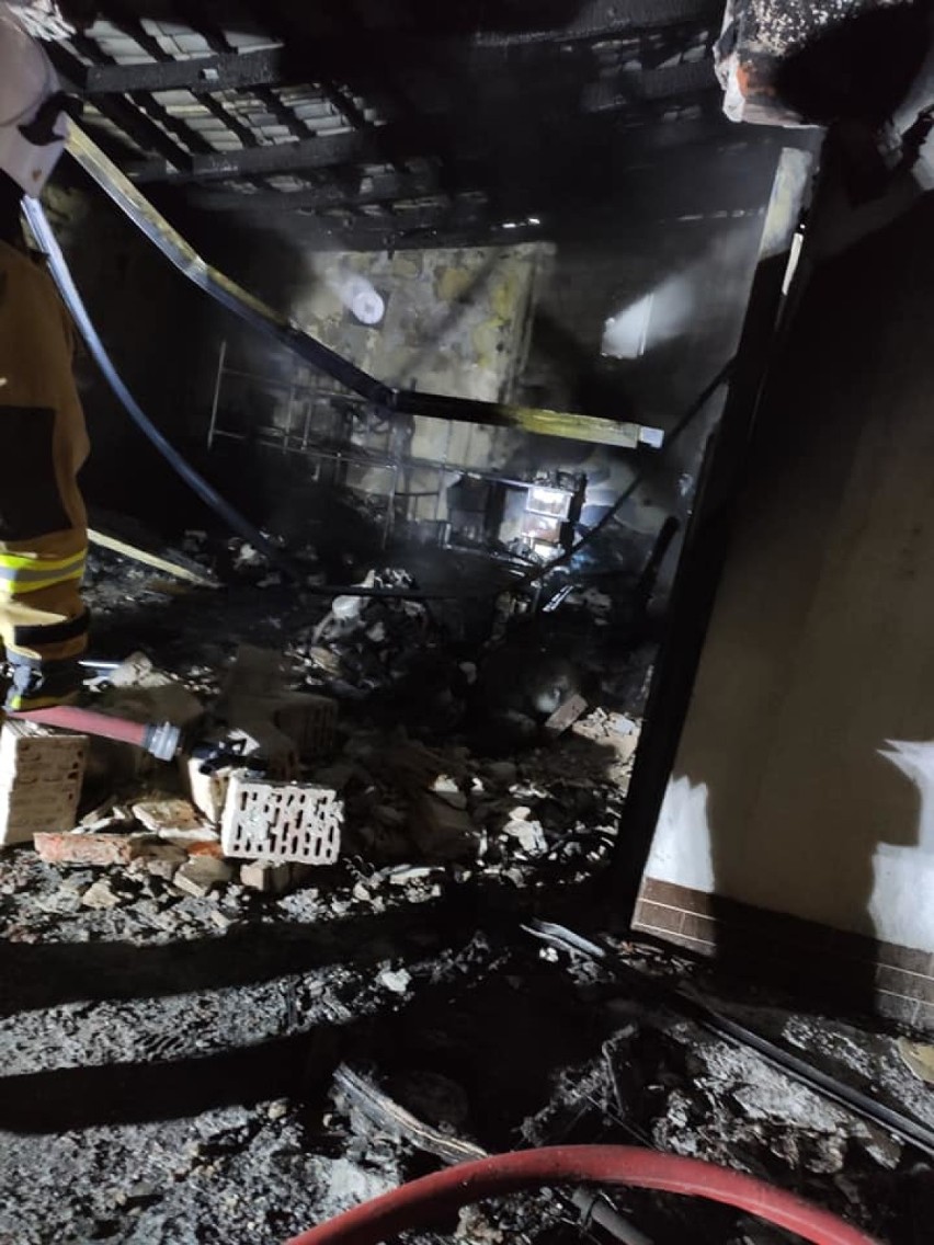 Spłonął garaż przy ul. Bydgoskiej na Osiedlu Radzikowo w Kołobrzegu