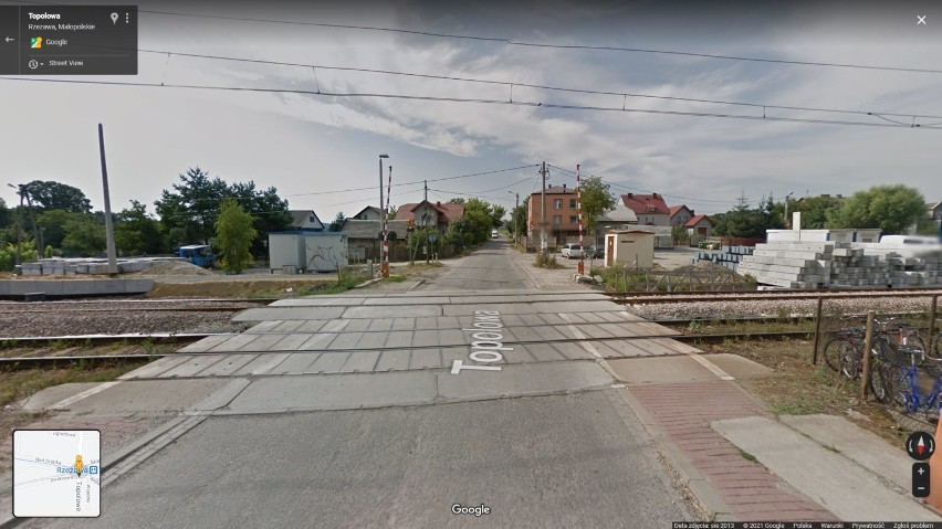 Przejazd kolejowy w Rzezawie