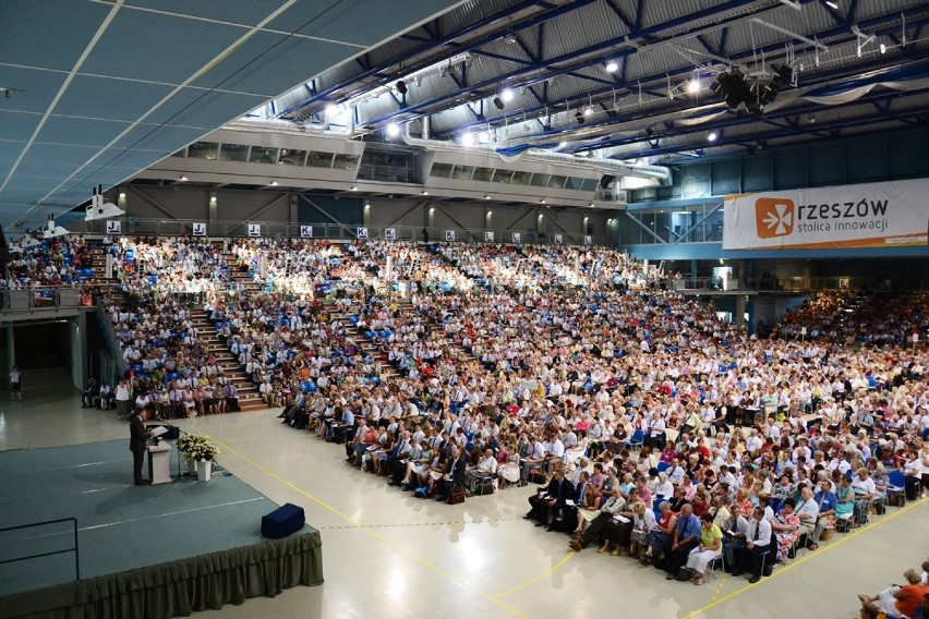 5000 uczestników Kongresu Świadków Jehowy w Rzeszowie