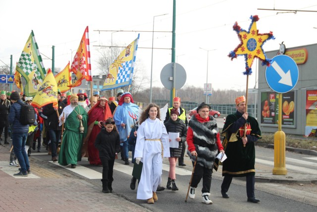 Orszak Trzech Króli w Rudzie Śląskiej. Zobacz kolejne zdjęcia. Przesuwaj zdjęcia w prawo - naciśnij strzałkę lub przycisk NASTĘPNE