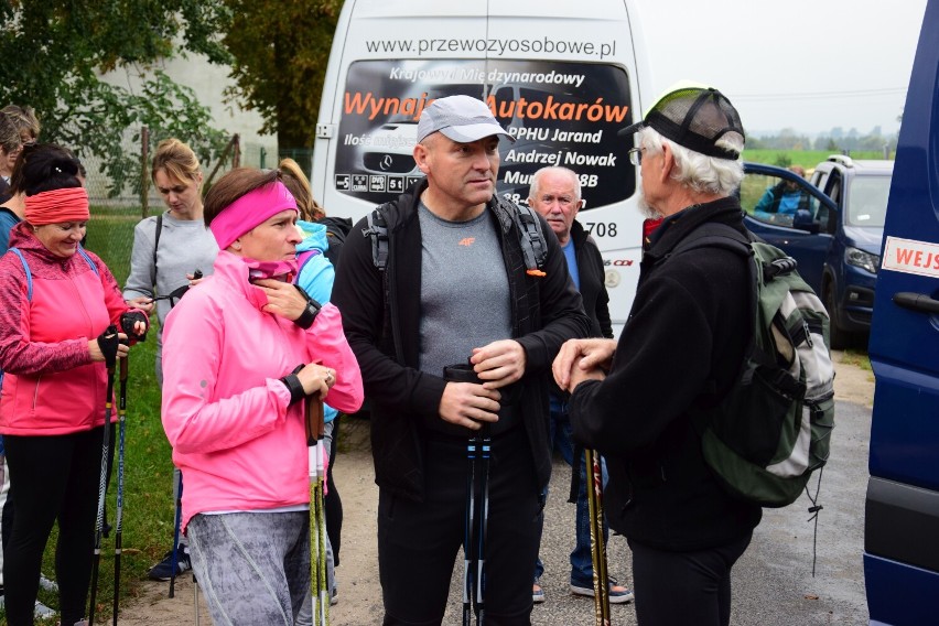 Uczestnicy rajdu nordic walking tym razem podziwiali uroki...