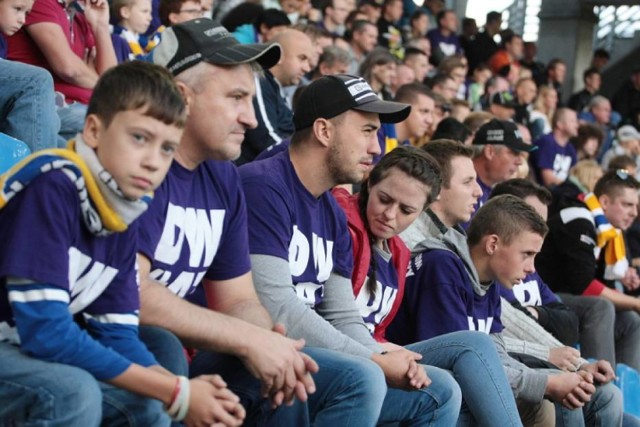 Skandaliczne zachowanie prezesów w Lesznie i Ostrowie. Nie wpuścili wolontariuszy na stadion