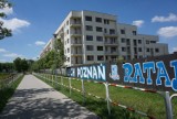 Poznań: Mieszkania są, ale parkingu brak. 90 rodzin nie może dostać kluczy