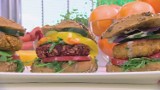 Wegańskie burgery na majówkę i nie tylko (WIDEO)