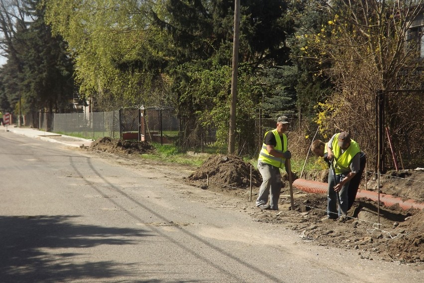 W połowie kwietnia rozpoczęła się budowa chodnika przy ulicy Słuchajskiej w Golubiu–Dobrzyniu