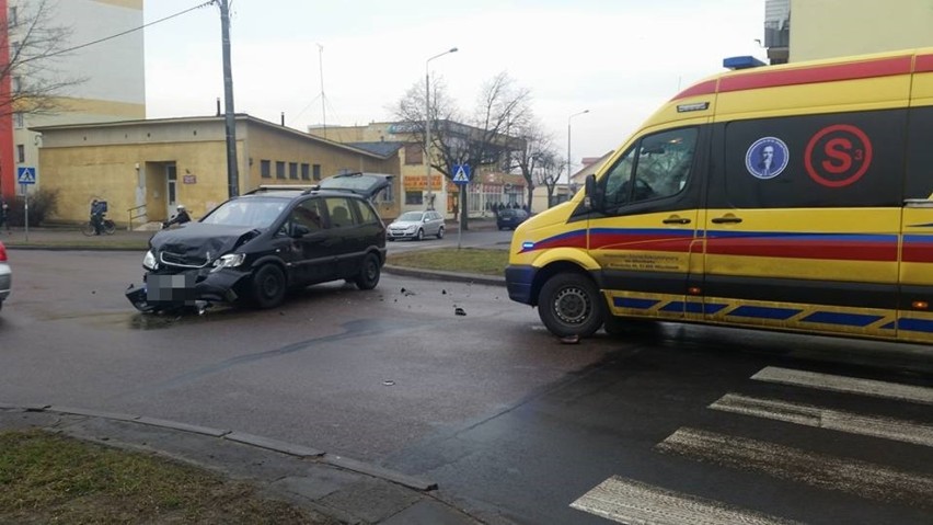 Groźne wypadki na Szosie Brzeskiej i na skrzyżowaniu Kaliska - Dziewińska we Włocławku [zdjęcia]