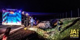 Wypadek na A4. Volkswagen wylądował w rowie [ZDJĘCIA]