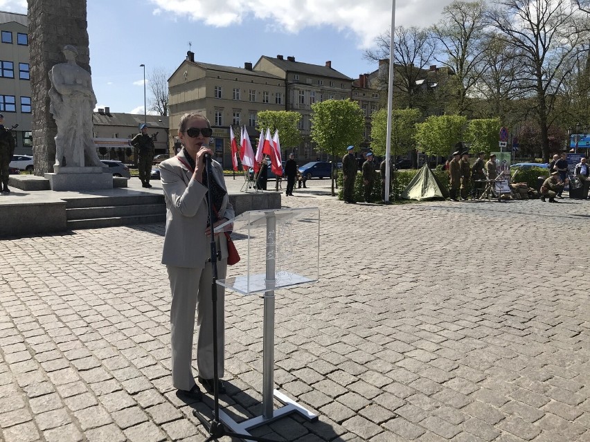 Narodowy Dzień Zwycięstwa. Uroczystości pod pomnikiem Żołnierza Polskiego w Słupsku [ZDJĘCIA]