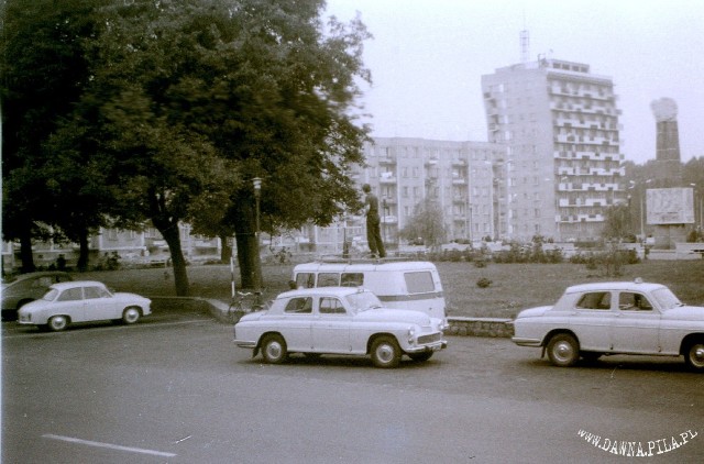 Parking taksówek przy placu Zwycięstwa. Niewiele się zmieniło...