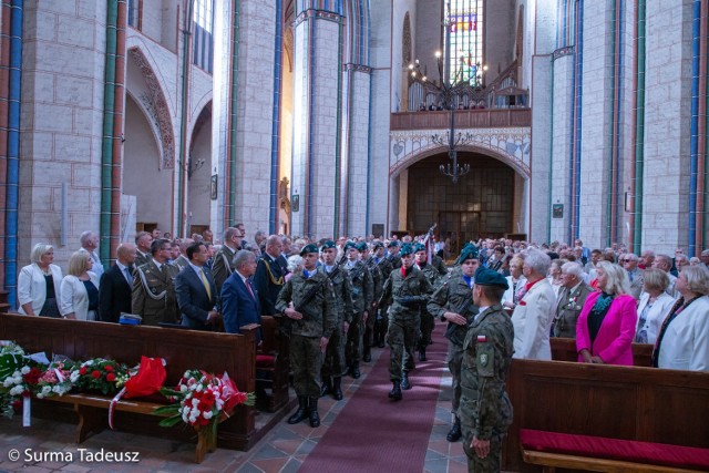 Uroczystości były w kościele oraz pod pomnikiem patriotycznym.