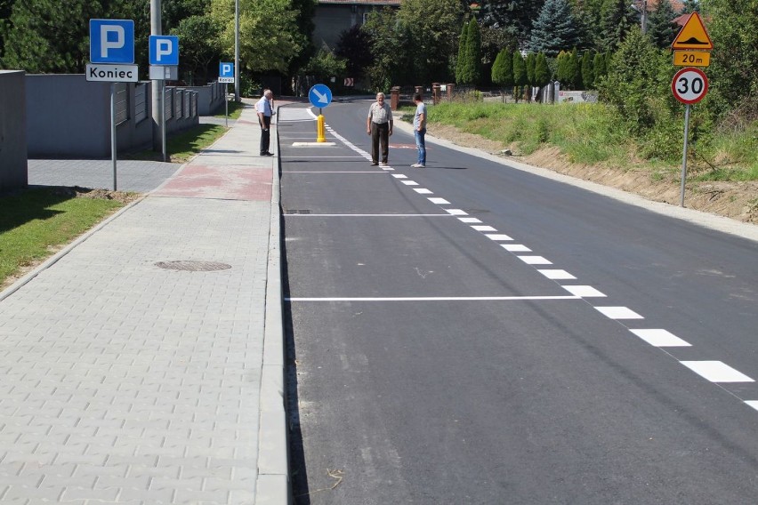 Ulica Broniewskiego w Kalwarii jak nowa. Na kierowców czeka zmiana organizacji ruchu i więcej parkingów