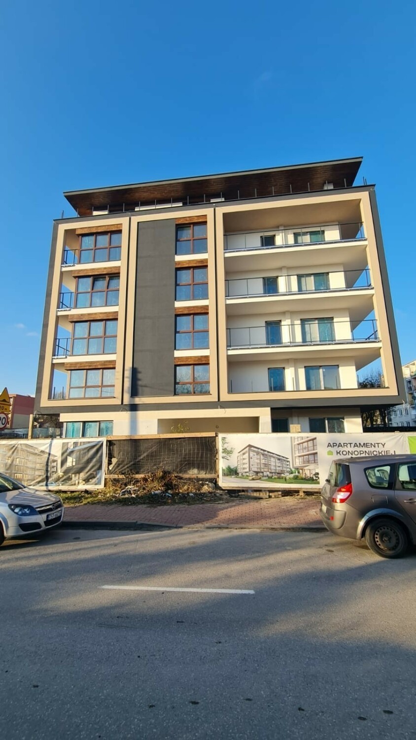 Budowa pierwszego etapu Apartamentów Konopnickiej w Skarżysku-Kamiennej na ukończeniu. Zobacz zdjęcia i wizualizacje