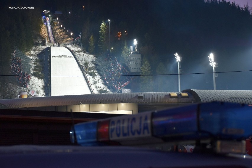 Zakopane. Policja podsumowała weekend z Pucharem Świata w skokach narciarskich. "Było spokojnie" 