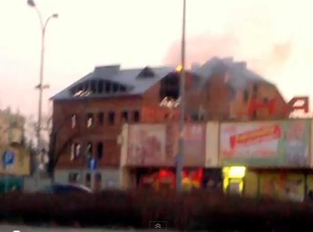 Pożar budynku w Stalowej Woli [film]