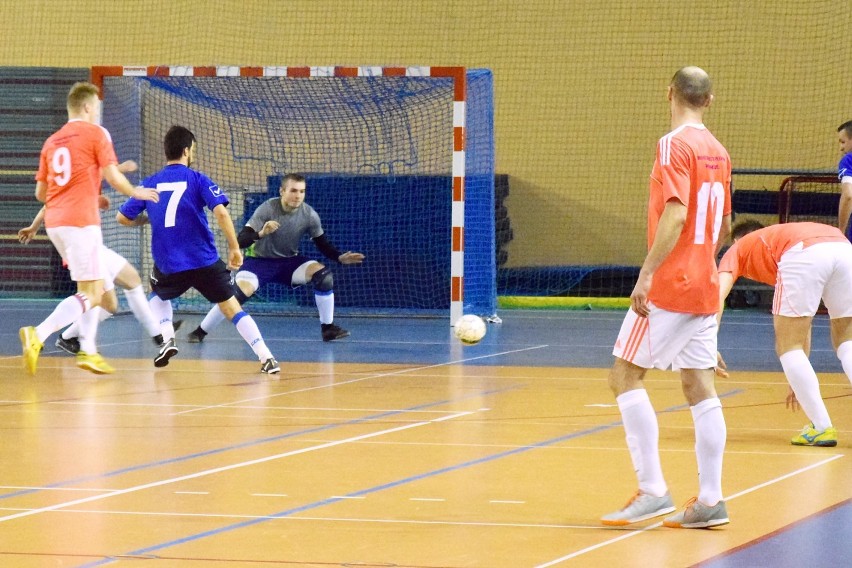 II liga futsalu: KS Futsal Piła niespodziewanie tylko zremisował z UKS Orlik Mosina. Zobacz zdjęcia