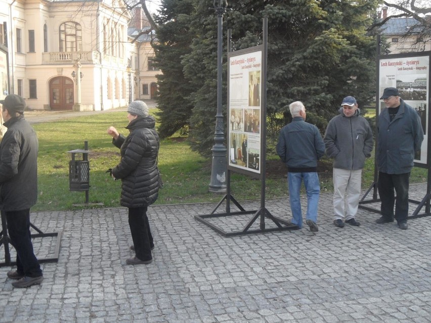 Wystawa o Lechu Kaczyńskim w Parku Habsburgów w Żywcu [ZDJĘCIA]