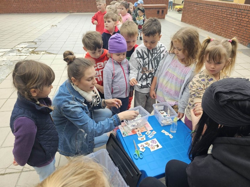 Festyn w konińskim przedszkolu z okazji Dnia Dziecka. Tak bawiły się dzieci z „Krainy Wesołej Zabawy”