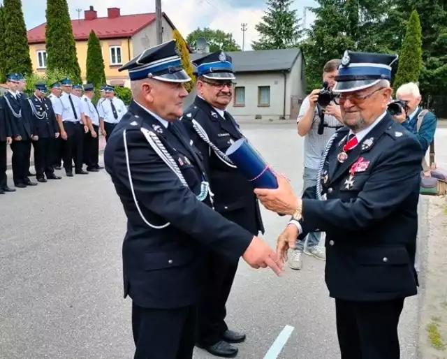 Zasłużonym druhom ochotnikom wręczono odznaczenia i medale związkowe