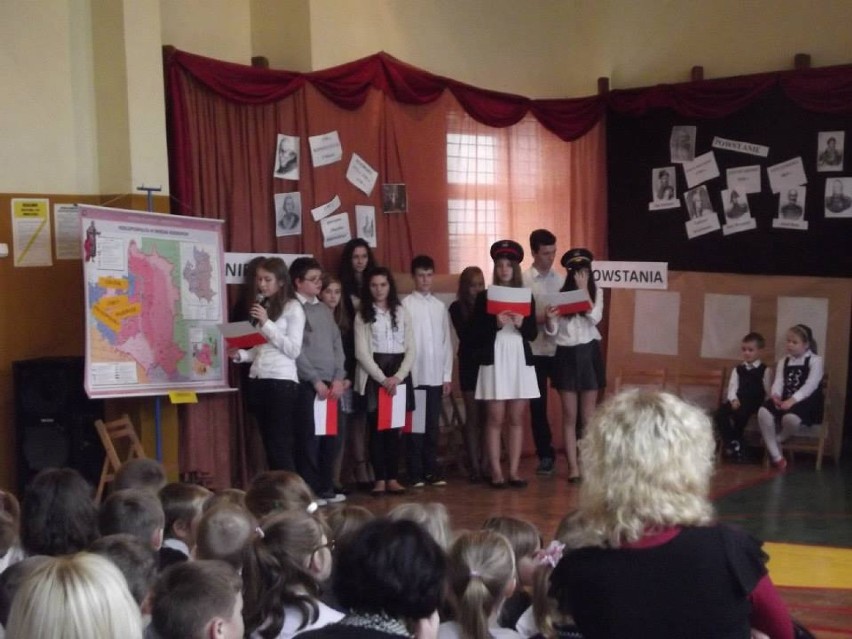 Szkoła w Niezdowie uczciła Święto Niepodległości (ZDJĘCIA)